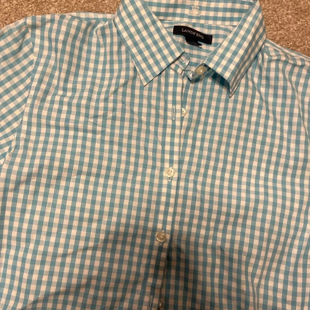 Lands’end button up - Picture 2 of 4